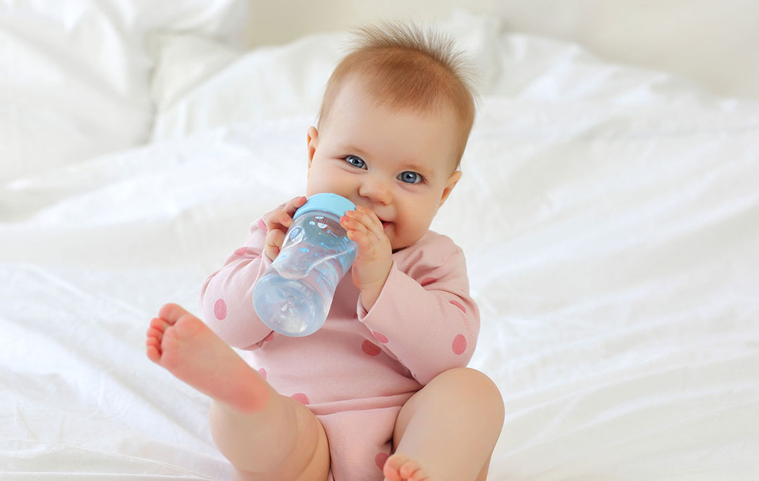 новорожденным когда можно давать воду пить